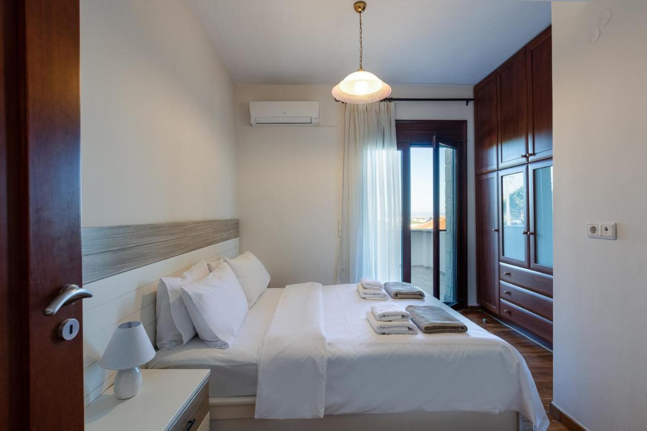 Villa Natura - With Private Heated Pool Tria Monastiria ภายนอก รูปภาพ