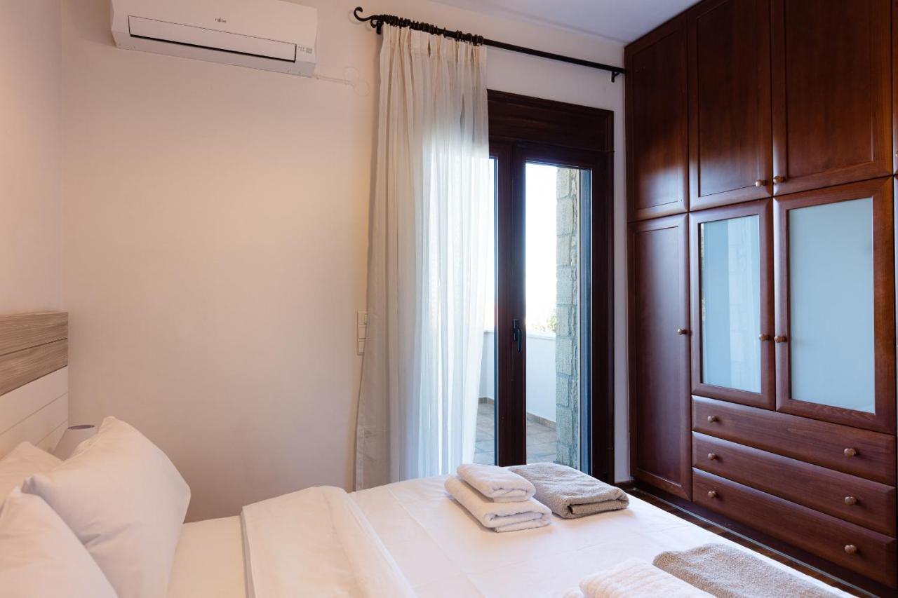 Villa Natura - With Private Heated Pool Tria Monastiria ภายนอก รูปภาพ
